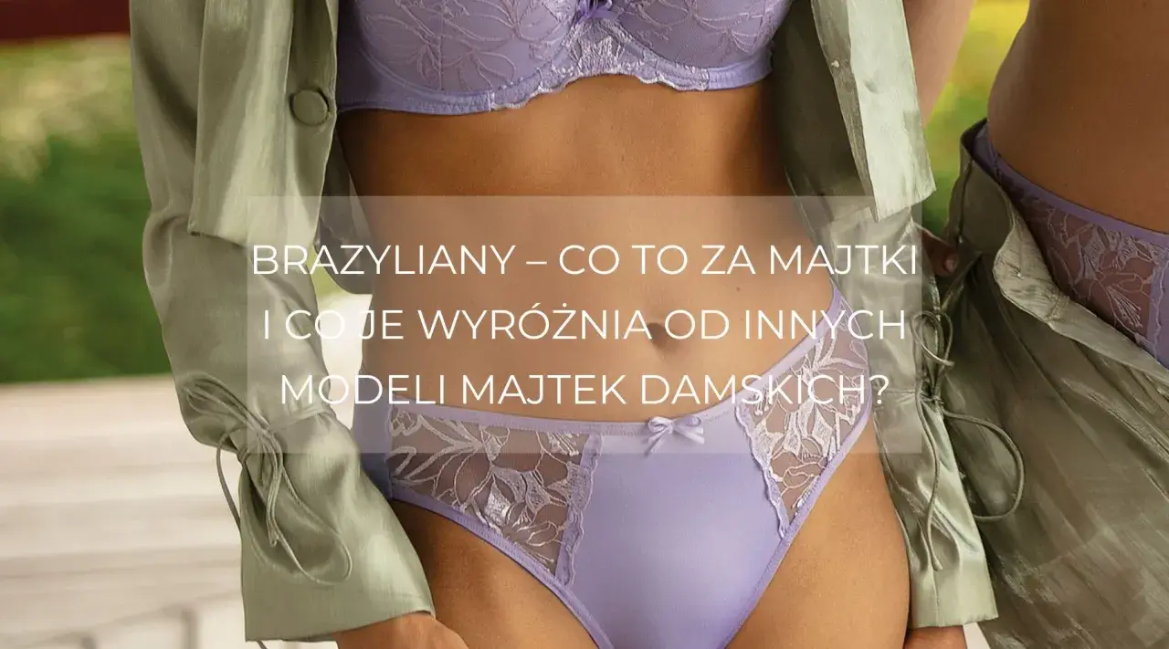 Delikatne, lawendowe braziliany z koronkowymi wstawkami, prezentujące się obok satynowego szlafroka.