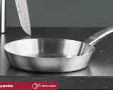 Stal nierdzewna Gerlach: czy jest szkodliwa? Patelnia i nóż z polerowanej stali.